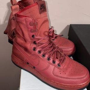 Women’s Nike Special Field AirForce